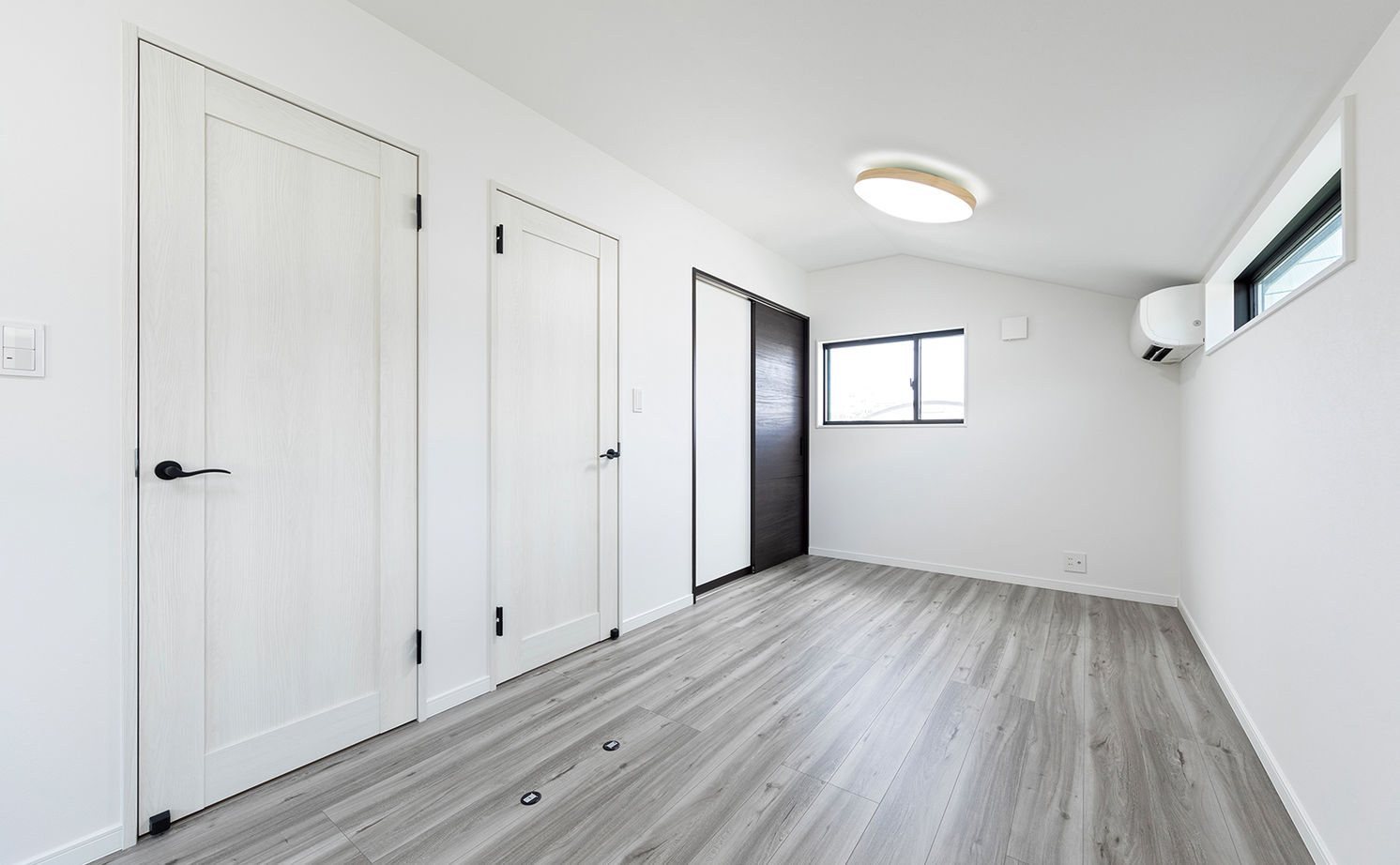 アークホーム　一級建築士事務所 【1000万円台/吹き抜け/間取り図有】標準仕様のスケルトン階段が映えるLDK。家事をラクにするプランも注目の建築実例画像11