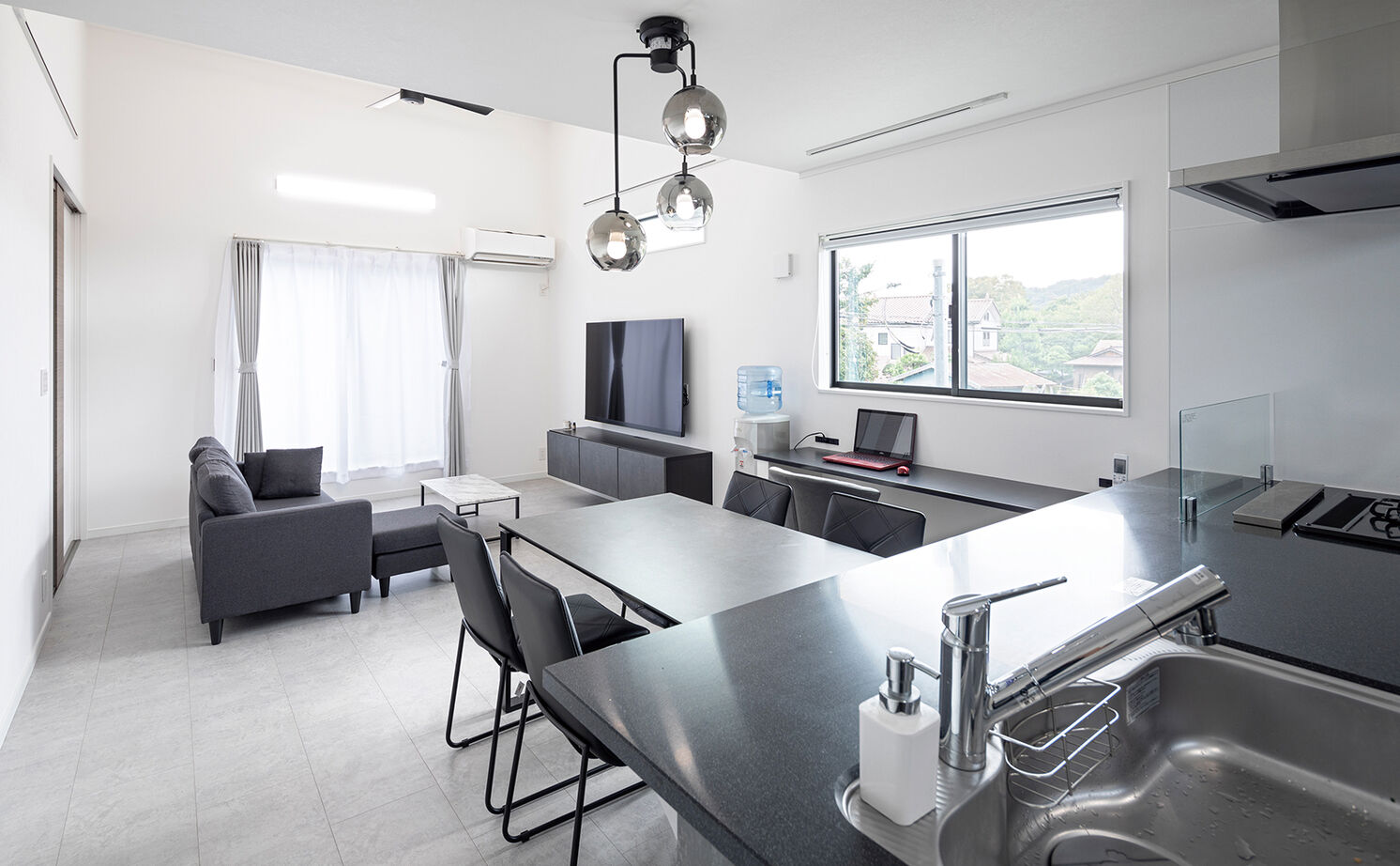 アークホーム　一級建築士事務所 【1000万円台/ビルトインガレージ/間取り図有】予算もこだわりも諦めない。趣味や遊びを満喫する住まいへの建築実例画像10