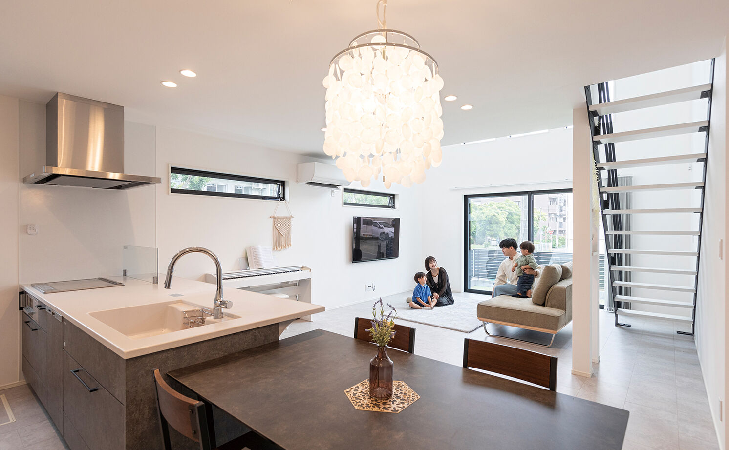 アークホーム　一級建築士事務所 【1000万円台/吹抜け/間取り図有】「コスパ高すぎ！」モデルハウスで実感。ほぼ標準で、家族と楽しむ家への建築実例画像7