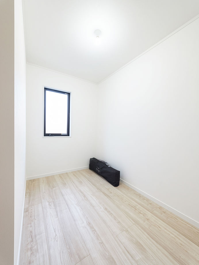 アークホーム　一級建築士事務所 【1000万円台/2階リビング/間取り図有】“隠す”収納で生活感をなくした、こだわりのスタイリッシュなLDKの建築実例画像7