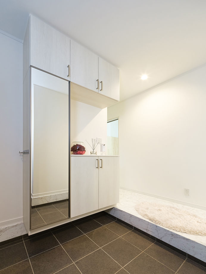 アークホーム　一級建築士事務所 【1000万円台/2階リビング/間取り図有】“隠す”収納で生活感をなくした、こだわりのスタイリッシュなLDKの建築実例画像9