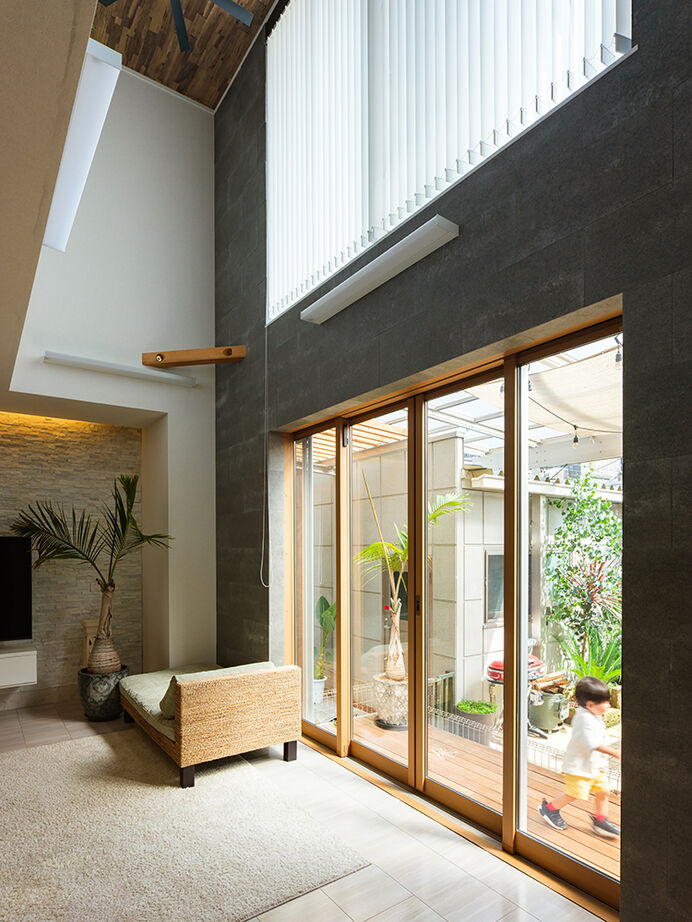 アークホーム　一級建築士事務所 【3000万円台/吹抜け/中庭/間取り図有】ライトコートで内と外をつないだ、自然の心地よさあふれる邸宅の建築実例画像5