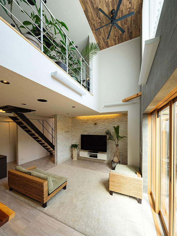 アークホーム　一級建築士事務所 【3000万円台/吹抜け/中庭/間取り図有】ライトコートで内と外をつないだ、自然の心地よさあふれる邸宅の建築実例画像6