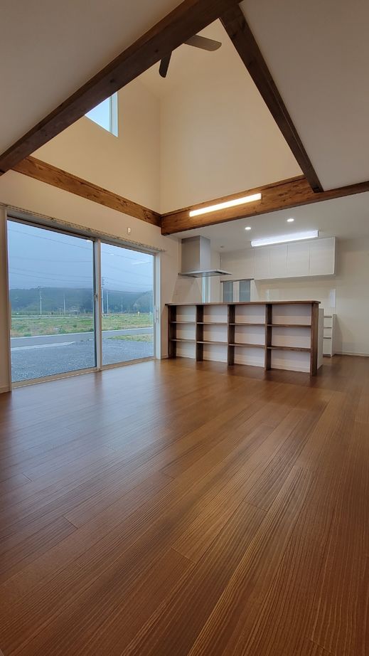 吉田建設〈陸前高田・気仙エリア〉 【陸前高田市/吹き抜け/リビング収納】帰りたくなる家の建築実例画像2