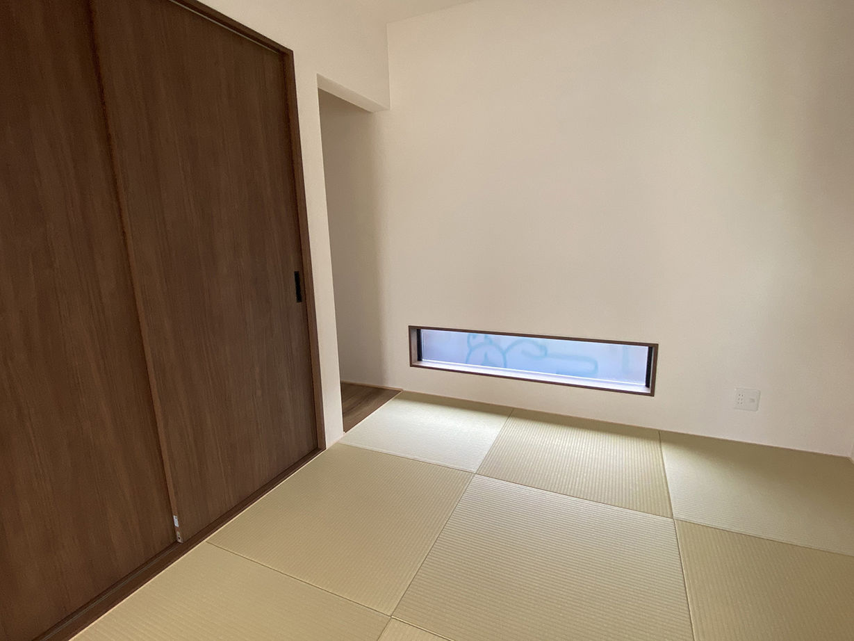 明建ハウス 【和歌山市／2000万円台／間取り図あり】好きな海を彷彿とさせるブルー×木の梁が印象的なリビングのある家の建築実例画像7