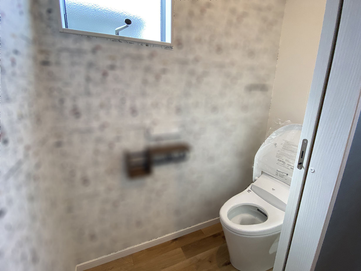 明建ハウス 【和歌山市／2000万円台／間取り図あり】好きな海を彷彿とさせるブルー×木の梁が印象的なリビングのある家の建築実例画像8