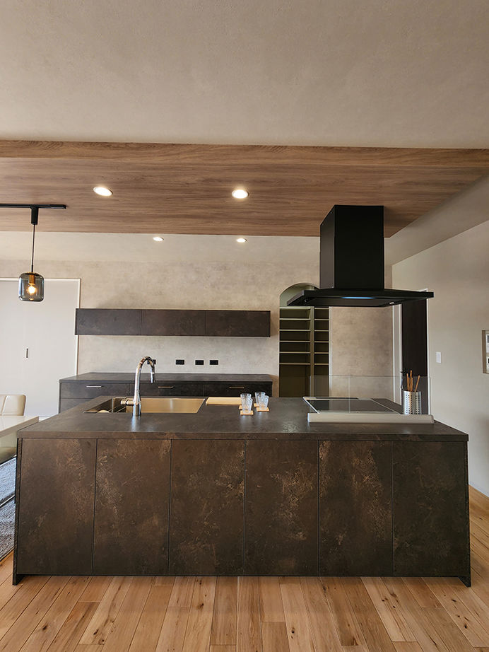 明建ハウス 【和歌山県／平屋／紀州材の家】外と内、あいまいな空間が日々の暮らしにリラックス感をもたらす平屋の家の建築実例画像4