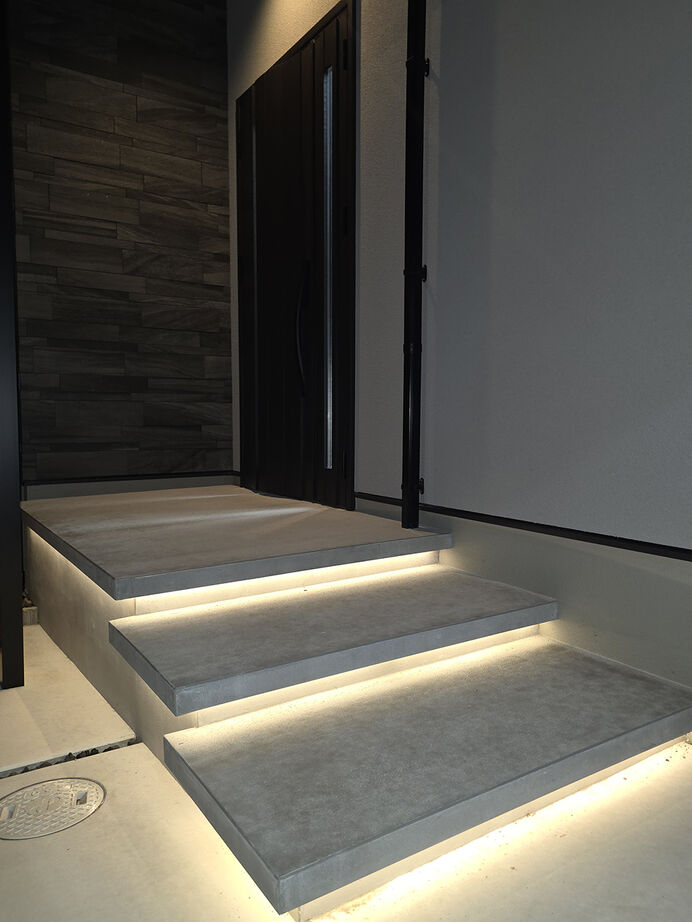 明建ハウス 【和歌山市／平屋ライク／間取り図あり】中庭に面したリビングを中心に主寝室や水まわりをすべて1階に配置の建築実例画像10