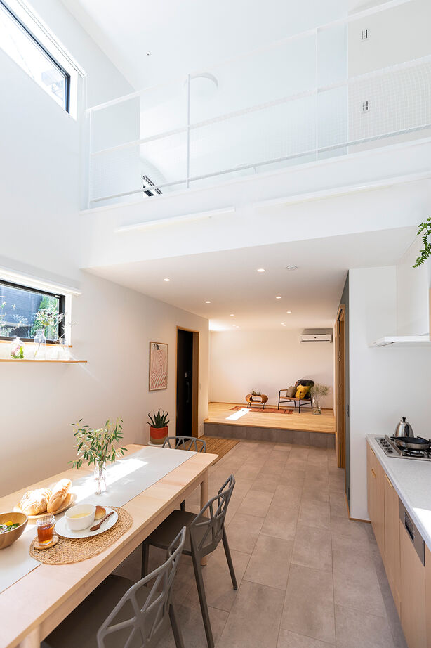 Relax home 【2000万円台/コンパクト/20坪台/間取り図】気分は高原リゾート。外の空気と緑に癒されるテラスのある家の建築実例画像6