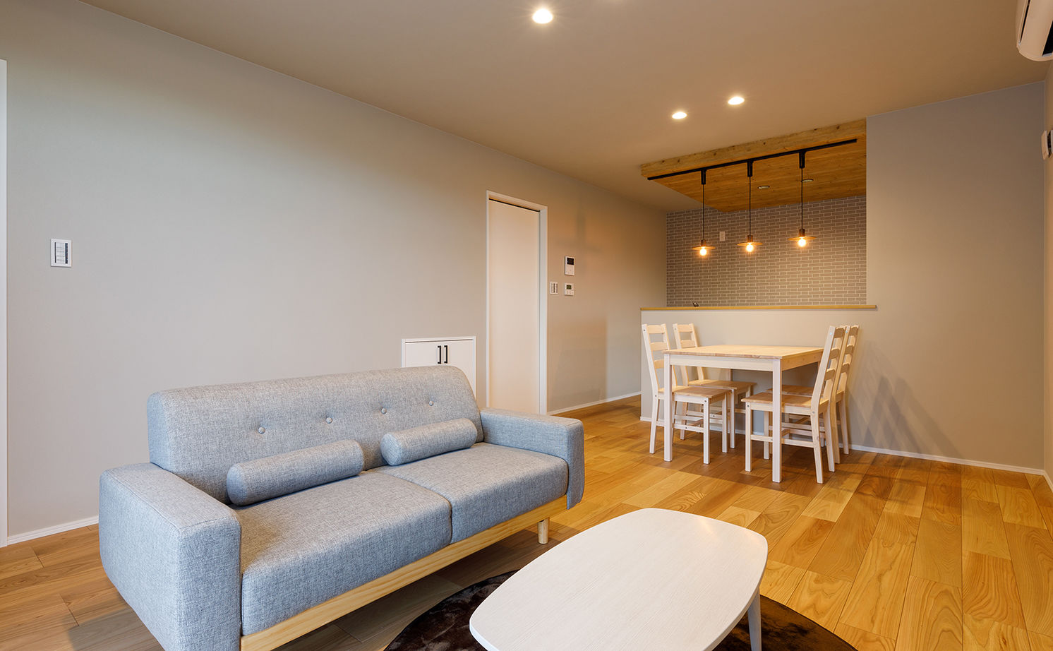 ａｒｄ（アルデ） シンプルモダンな中に落ち着きの感じられるデザイン。収納たっぷりな家ですっきり暮らすの建築実例画像2