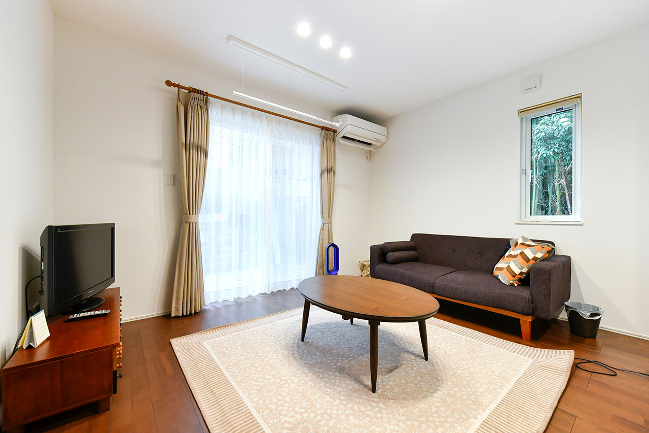 ａｒｄ（アルデ） 【1000万円台/シンプル/家事ラク】無駄のない間取りで広々LDK。窓からの緑がアクセントのモダンな空間の建築実例画像2