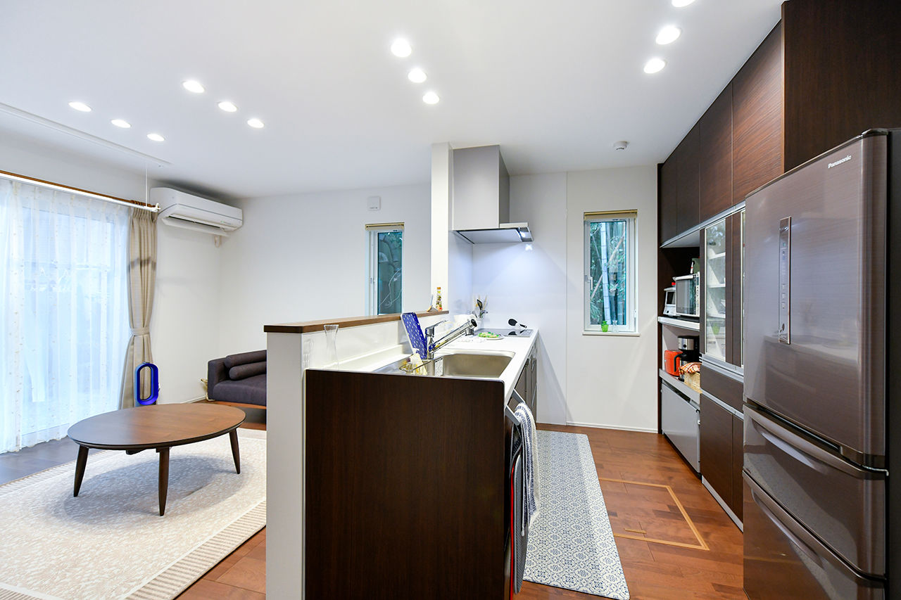 ａｒｄ（アルデ） 【1000万円台/シンプル/家事ラク】無駄のない間取りで広々LDK。窓からの緑がアクセントのモダンな空間の建築実例画像4