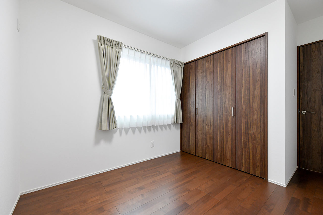 ａｒｄ（アルデ） 【1000万円台/シンプル/家事ラク】無駄のない間取りで広々LDK。窓からの緑がアクセントのモダンな空間の建築実例画像7