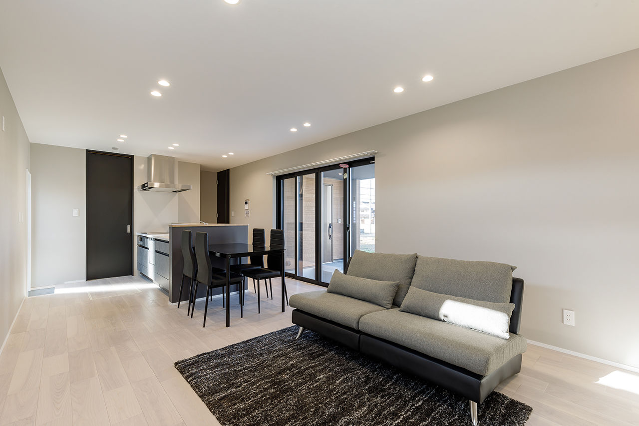 ａｒｄ（アルデ） 【1000万円台/間接照明/半ビルトインガレージ】街中で上質なくつろぎ感が得られる、ホテルライクな住まいの建築実例画像3