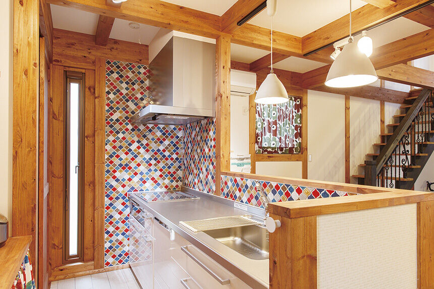 綿半林業 【1000万円台/ひのき】自然素材を使って間取りもデザインもパーフェクト！広い玄関土間が旧家の雰囲気の家の建築実例画像4