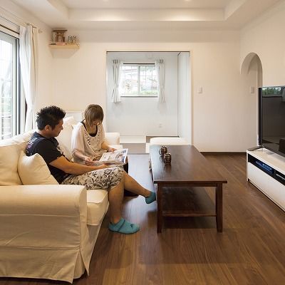 アヴィエスホーム 【間取り図有/33坪/1500万円～1999万円】健康塗り壁に包まれる心地よさ。憧れた洋画の中の可愛いお家の建築実例画像4