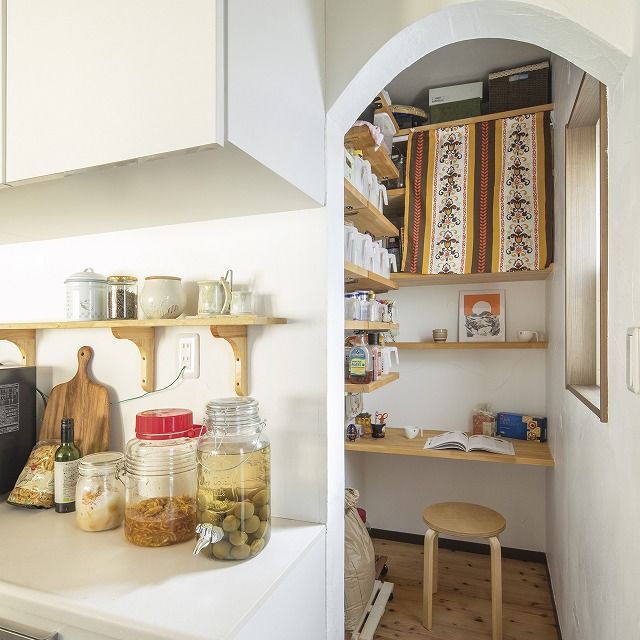 アヴィエスホーム 【間取り図有/32坪/1,500万円～1,999万円】塗り壁の爽やかさをまとったカフェ風リビングのおうちの建築実例画像5