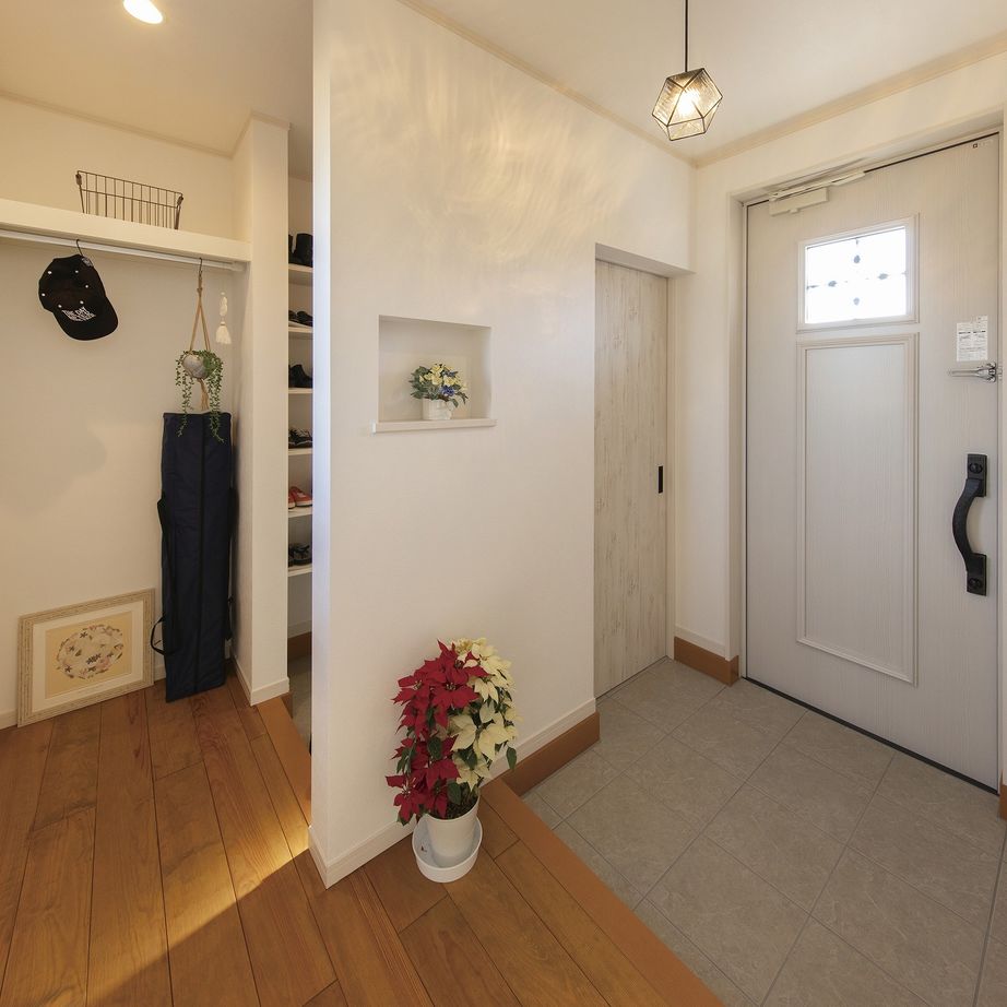 アヴィエスホーム 【37坪/1500万円～1999万円】塗り壁と無垢材が心地いい。内外が繋がるアメリカンハウスの建築実例画像9