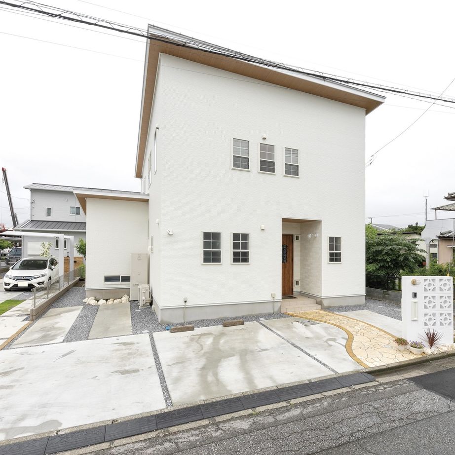 アヴィエスホーム 【間取り図有/39坪/2,200～2,299万円】自由度の高さと対応力が魅力！爽やかな塗り壁が心地いい家の建築実例画像10