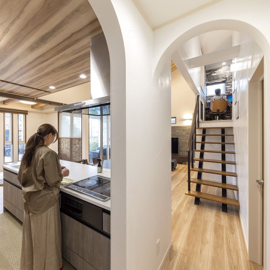 アヴィエスホーム 【間取り図有/30坪/2200万円～2299万円】素材や間取りで遊び心をプラス！塗り壁の心地よさをまとう平屋の建築実例画像5