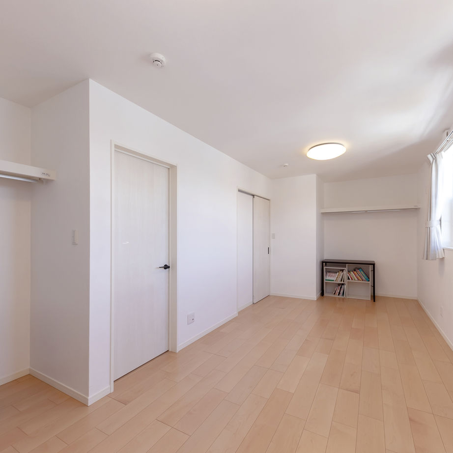 アヴィエスホーム 【間取り図有/45坪/2200万円～2299万円】家族に合った収納計画や8の字の動線が嬉しい、南欧風の住まいの建築実例画像9