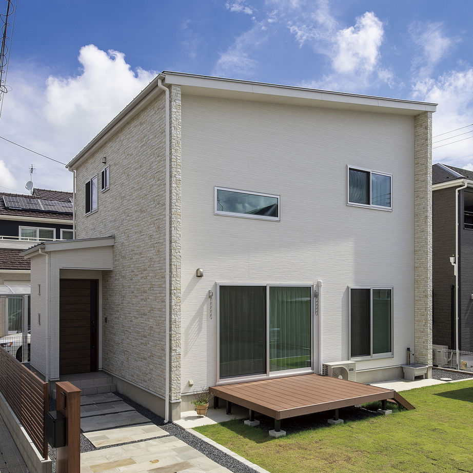 アヴィエスホーム 【間取り図有/27坪/1600万円】「健康塗り壁」で爽やかな毎日を。家族を身近に感じる暮らしやすい住まいの建築実例画像2