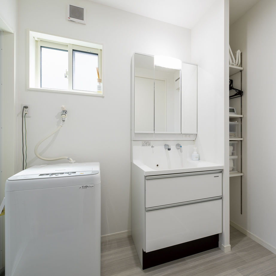 アヴィエスホーム 【間取り図有/27坪/1600万円】「健康塗り壁」で爽やかな毎日を。家族を身近に感じる暮らしやすい住まいの建築実例画像9