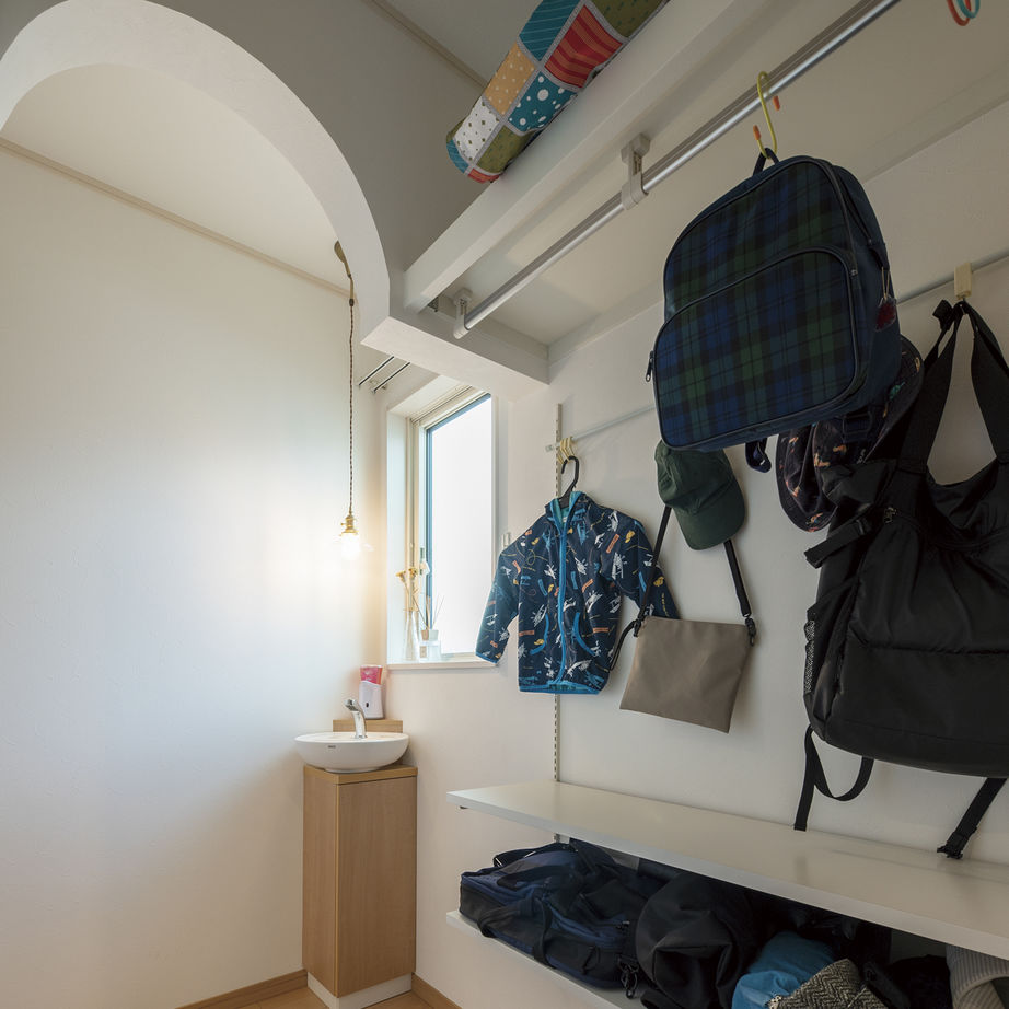 アヴィエスホーム 【間取り図有】きれいな空気に包まれた空間も、造作家具も予算内で！明瞭な価格案内で不安の少ない家づくりの建築実例画像10