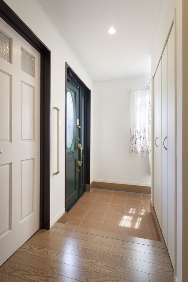 アヴィエスホーム 【42坪/2,000万円～2,499万円】体に優しく過ごしやすいアーリーアメリカンのお家の建築実例画像3