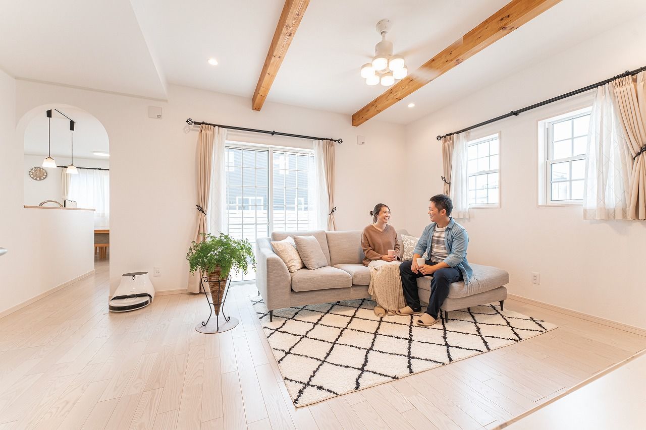 アヴィエスホーム 【間取り図有/34坪/2,100万円】健康塗り壁の南欧風デザイン。きれいな空気で快適な暮らしを満喫！の建築実例画像2