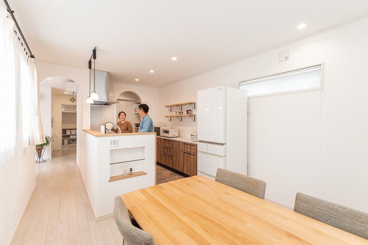 アヴィエスホーム 【間取り図有/34坪/2,100万円】健康塗り壁の南欧風デザイン。きれいな空気で快適な暮らしを満喫！の建築実例画像4