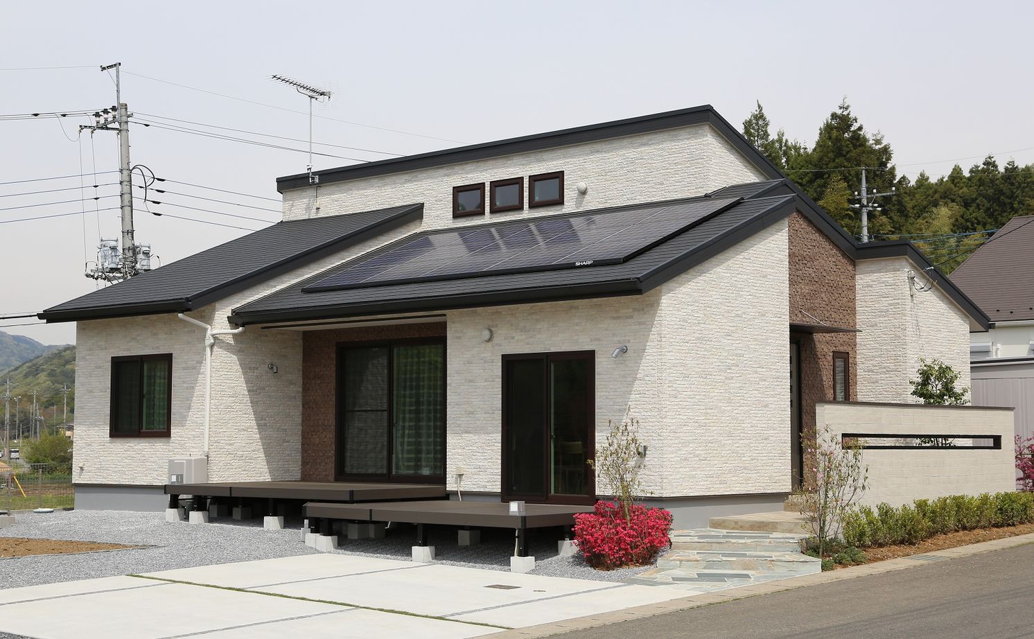 コンチネンタルホーム 【平屋/間取り図有】風や陽光、緑の輝き。四季の移ろいを身近に感じる暮らしの建築実例画像2