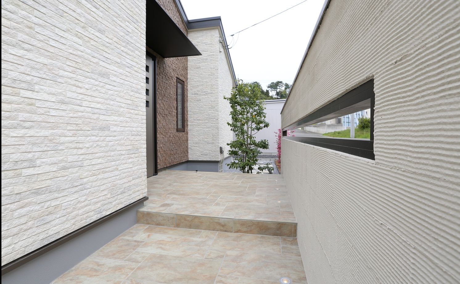 コンチネンタルホーム 【平屋/間取り図有】風や陽光、緑の輝き。四季の移ろいを身近に感じる暮らしの建築実例画像3