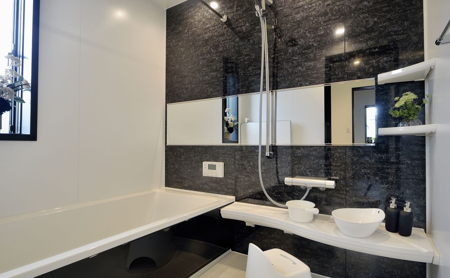 コンチネンタルホーム 【平屋/間取り図有】片流れの大屋根の1階で完結できる平屋暮らしの建築実例画像9