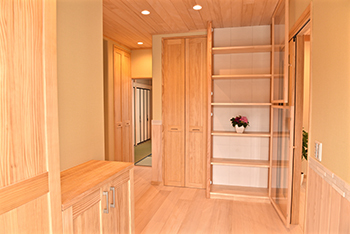 助川工務店 【2000万円台|30坪台|間取り|自然素材】匠の技が光る和室は上質な空間。古民家風のお洒落な和モダンハウスの建築実例画像5