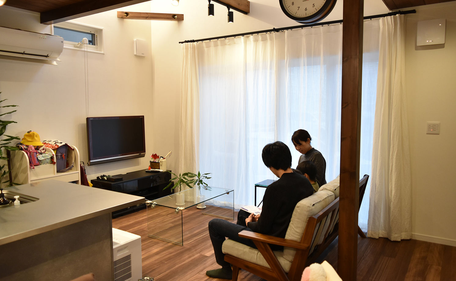 助川工務店 【2000万円台|20坪台|間取り|高気密高断熱】もみの木に包まれる開放空間。リビングの吹き抜けが心地よい家の建築実例画像2