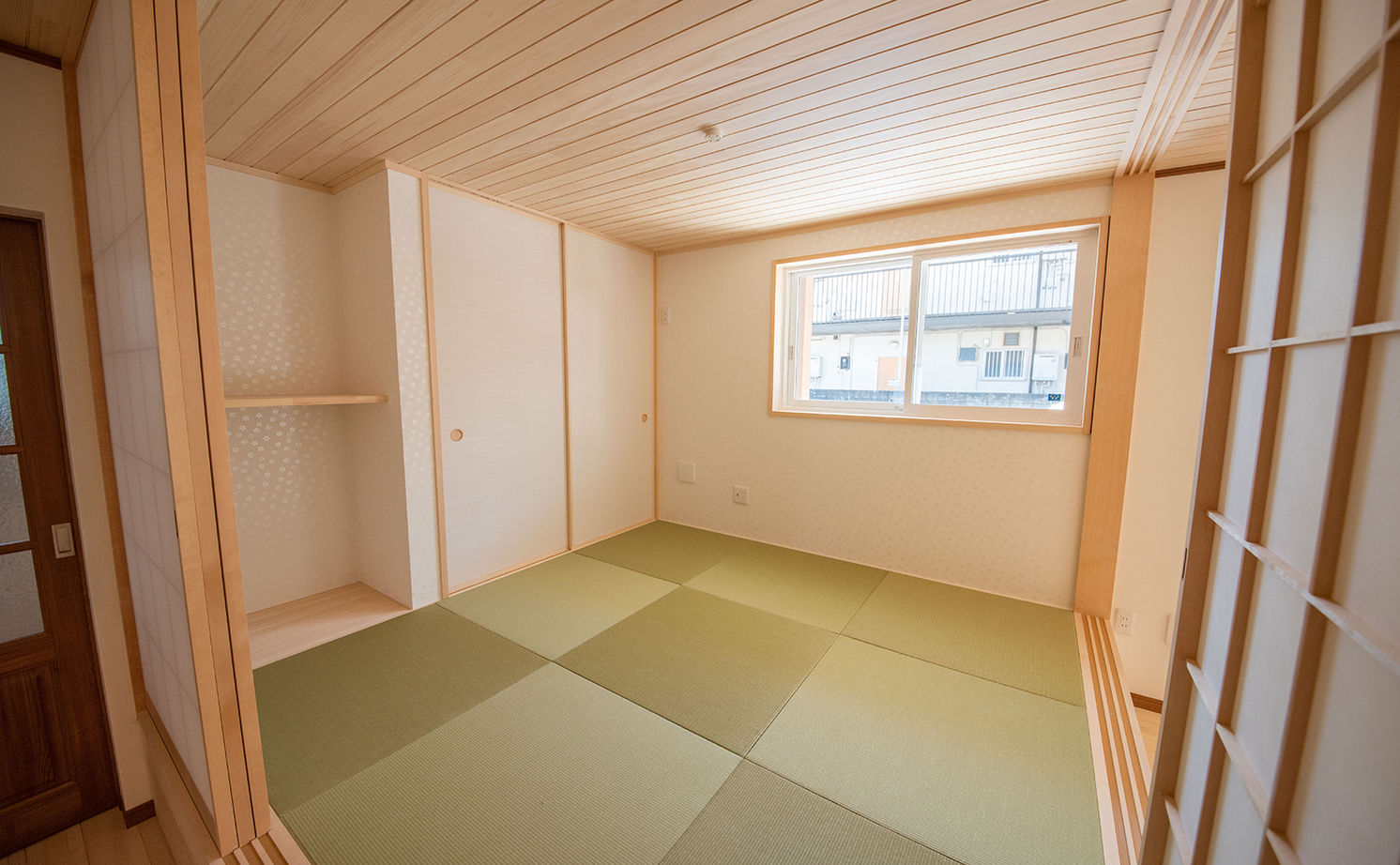 助川工務店 【平屋/自然素材/造作家具/間取り図有】勾配天井の開放感と、便利な生活動線が嬉しい「もみの木」の家の建築実例画像5