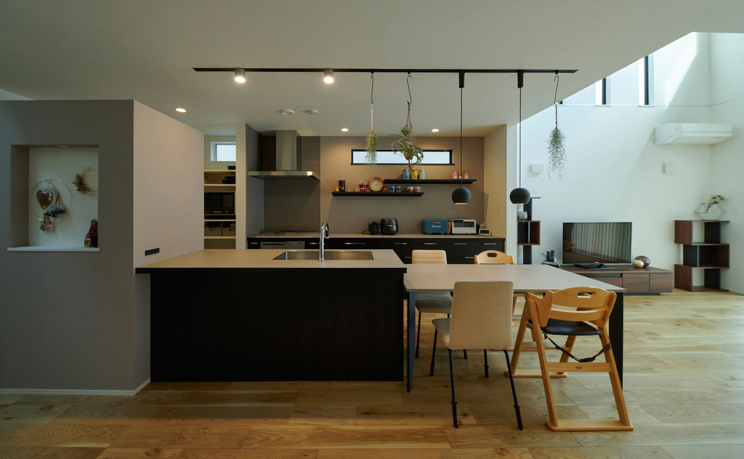 マルマインハウス 【生駒市/3000万円台/36坪/2階建て/間取図】ZEHを超える断熱性能「HEAT20」で吹き抜けでも年中快適に暮らすの建築実例画像1