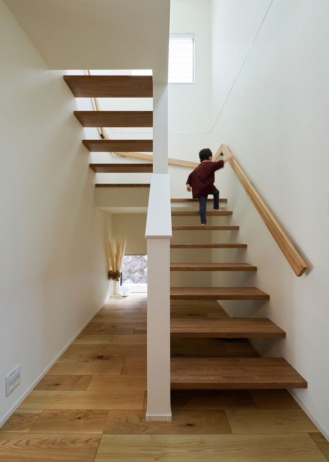 マルマインハウス 【生駒市/3000万円台/36坪/2階建て/間取図】ZEHを超える断熱性能「HEAT20」で吹き抜けでも年中快適に暮らすの建築実例画像2