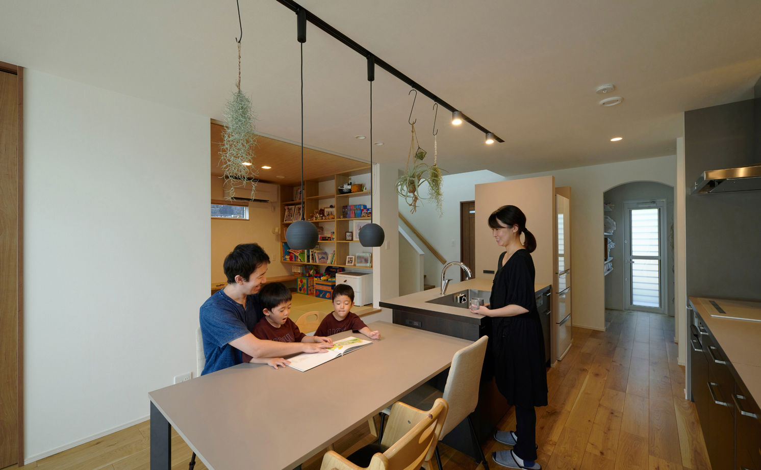 マルマインハウス 【生駒市/3000万円台/36坪/2階建て/間取図】ZEHを超える断熱性能「HEAT20」で吹き抜けでも年中快適に暮らすの建築実例画像4