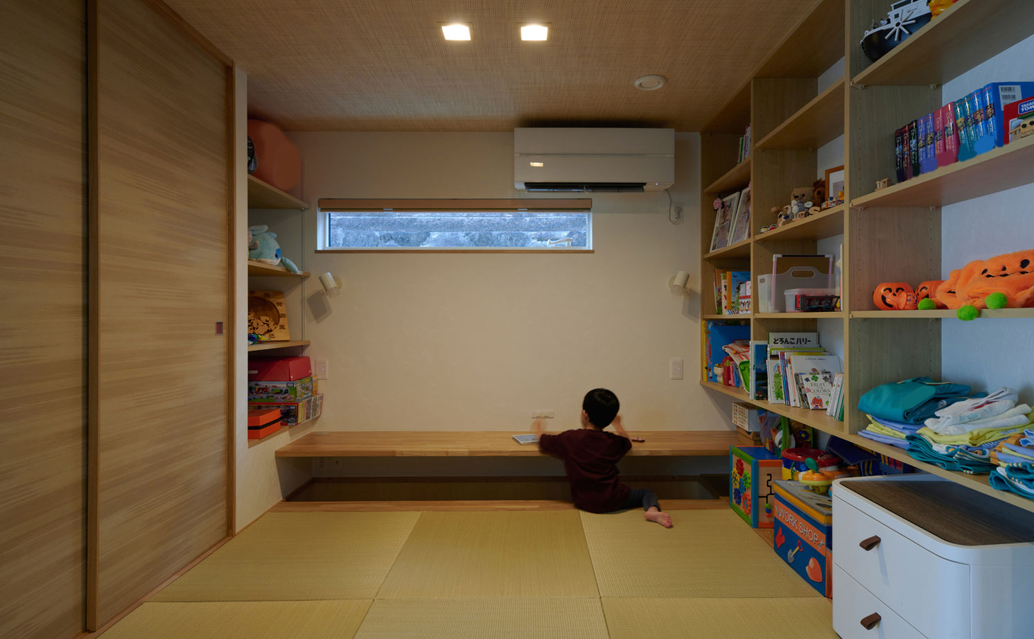 マルマインハウス 【生駒市/3000万円台/36坪/2階建て/間取図】ZEHを超える断熱性能「HEAT20」で吹き抜けでも年中快適に暮らすの建築実例画像9