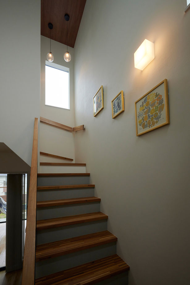 マルマインハウス 【奈良県/2820万円/間取り有】吹き抜けリビングとひと続きのテラス　こだわり抜いた設計力で一体感のある家の建築実例画像9