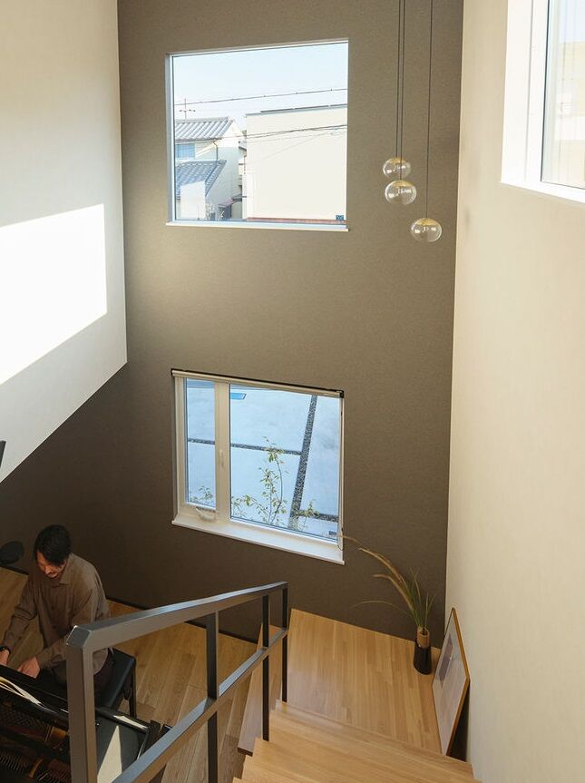 マルマインハウス 【生駒郡/3000～3500万円/グランドピアノのある家/間取り】2つの吹抜けが立体感を演出する、上質感漂う邸宅の建築実例画像5
