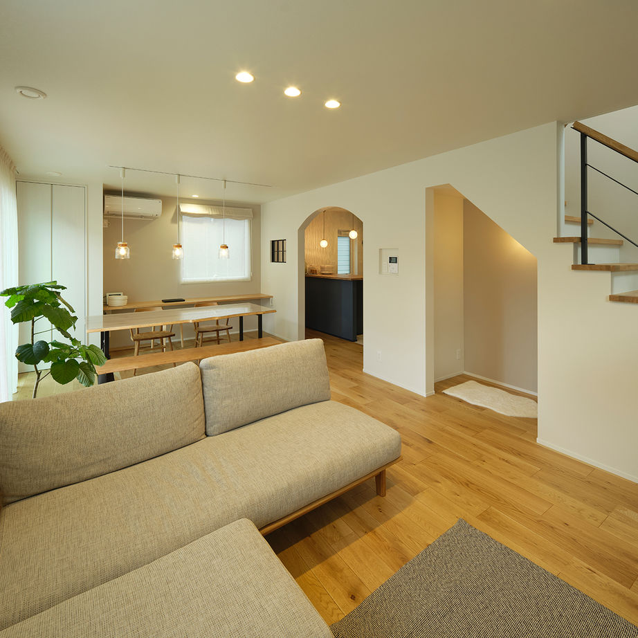 マルマインハウス 【木津川市/2500～3000万円/35坪/2階建て/北欧風】生活動線◎広々キッチンで憧れの海外カフェのような家の建築実例画像2