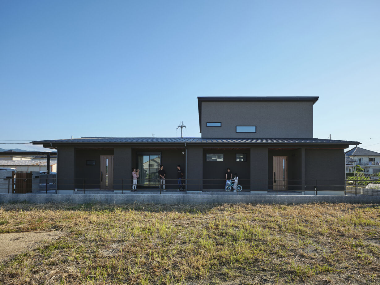 マルマインハウス 【桜井市/二世帯住宅/半平屋】距離感と一体感を両立した家族思いの二世帯住宅の建築実例画像2