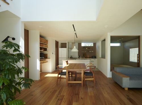 マルマインハウス 【奈良市/家事動線/半平屋】経年変化と陰影を楽しみ丁寧にくらす家の建築実例画像4