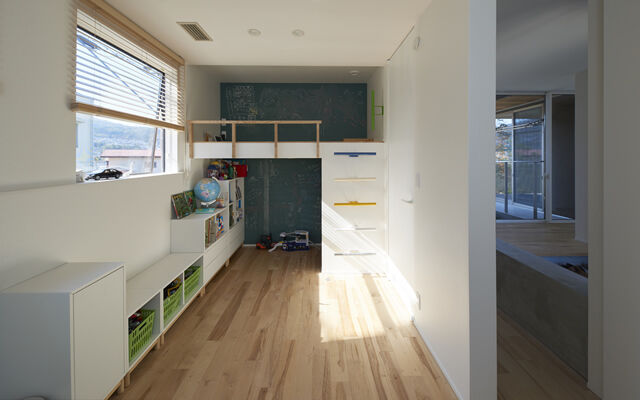 マルマインハウス 【生駒市／2階リビング/中庭ジャグジー】生駒山の景色がいつも見えるようにした２階LDKのお家の建築実例画像7