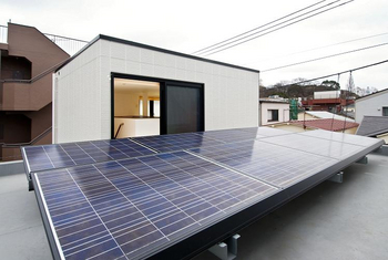 トヨタホーム 都市の家に光と風を呼び込む設計力　明るく広びろとした空間に人が集うの建築実例画像6