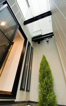 トヨタホーム 都市の家に光と風を呼び込む設計力　明るく広びろとした空間に人が集うの建築実例画像8