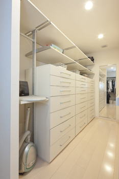 トヨタホーム 中庭と吹き抜けで光あふれる空間に。構造の強さが、自由なプランを実現の建築実例画像8